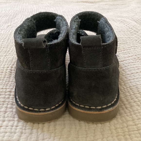 Zara real suede dark grey Sherpa lined boots. Unisex Childrens shoe US 12/EUR 30 - Picture 4 of 9